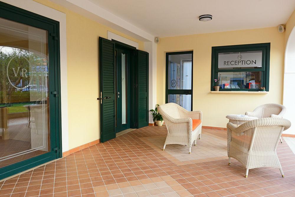 Victoria Hotel 3*