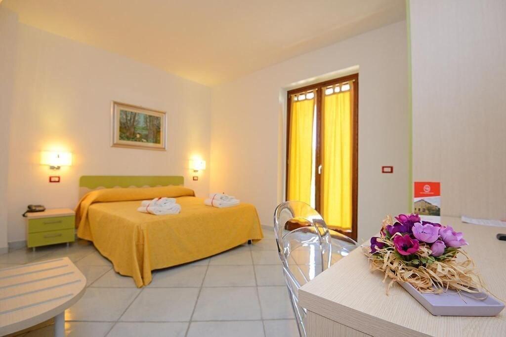 Victoria Hotel 3*