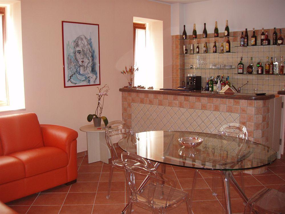 Victoria Hotel 3*
